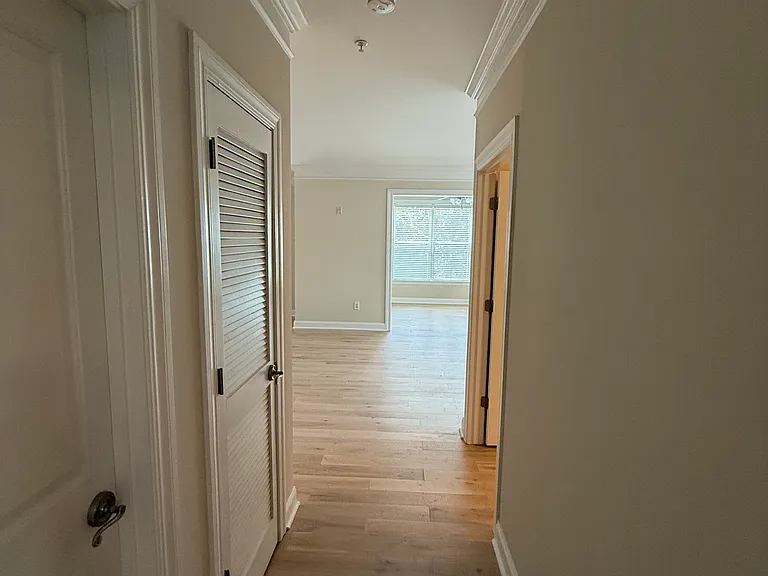 2244 Ashley Crossing Dr #424 — Photo 5