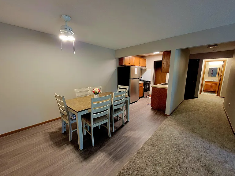 Silver Pines — Photo 6