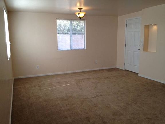 4th image of 3536 E Blacklidge Dr Unit 2