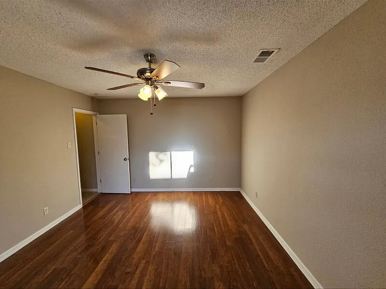 3504 34th Cir SE — Photo 10