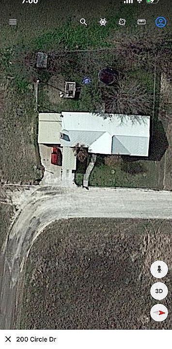 2nd image of 200 Circle Dr