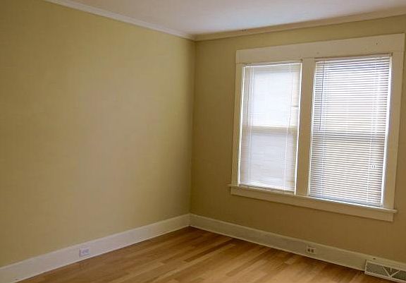 5th image of 56 Dennison Ave