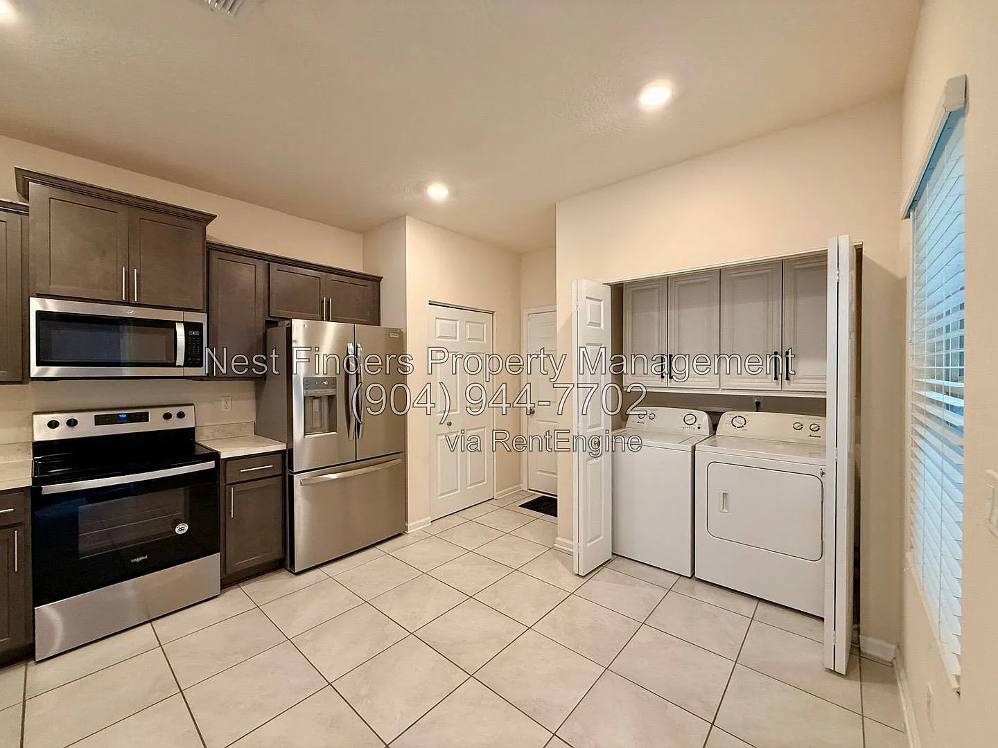 2 bed, 2.5 bath, 1210 sqft, $1,600 — Photo 4