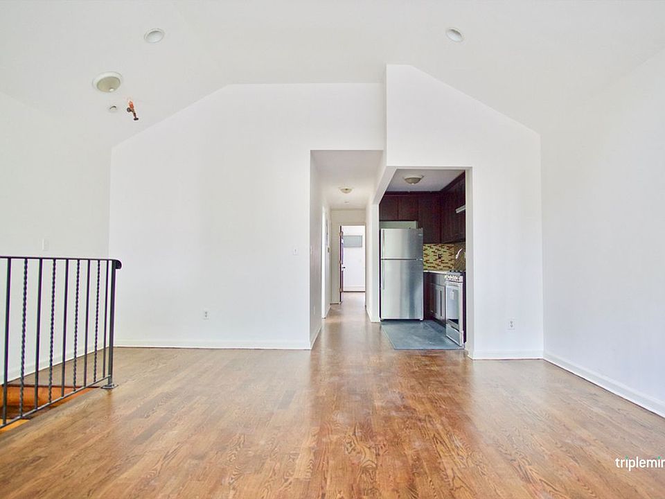 2nd image of 425 Monroe St #3