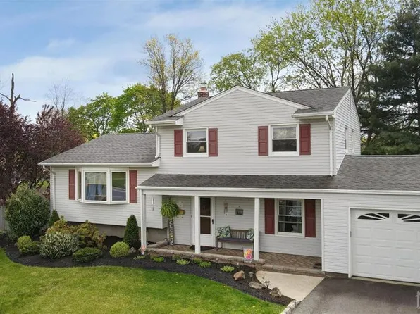 30 Lonsdale Dr, South Plainfield, NJ 07080