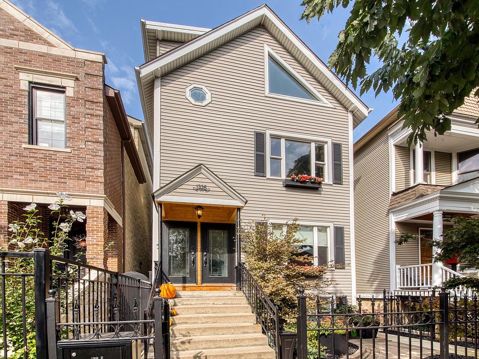 1st image of 1336 W Melrose St #1