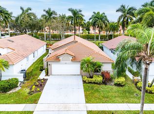 9702 Harbour Lake Cir, Boynton Beach, FL 33437