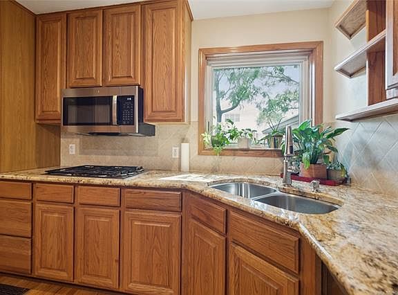 5th image of 1424 Timber Ln