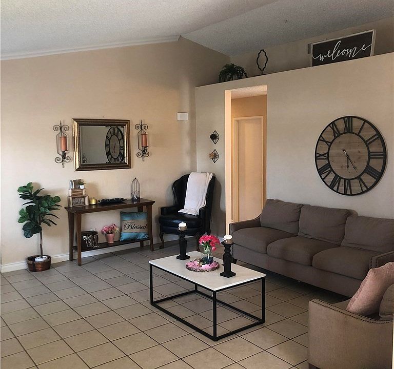 2nd image of 24005 Delphinium Ave