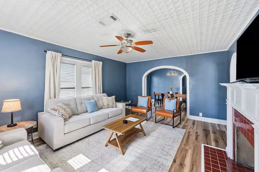 3 bed, 1164 sqft, $2,400 — Photo 4