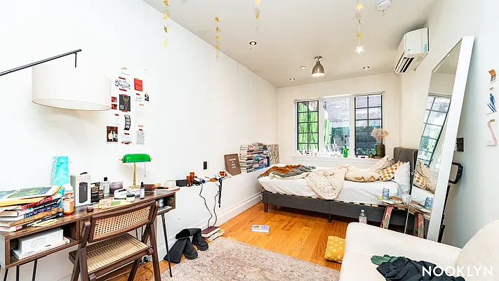 Rented by Nooklyn NYC LLC | media 8