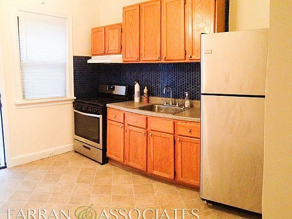 2nd image of 711 6th Ave #1