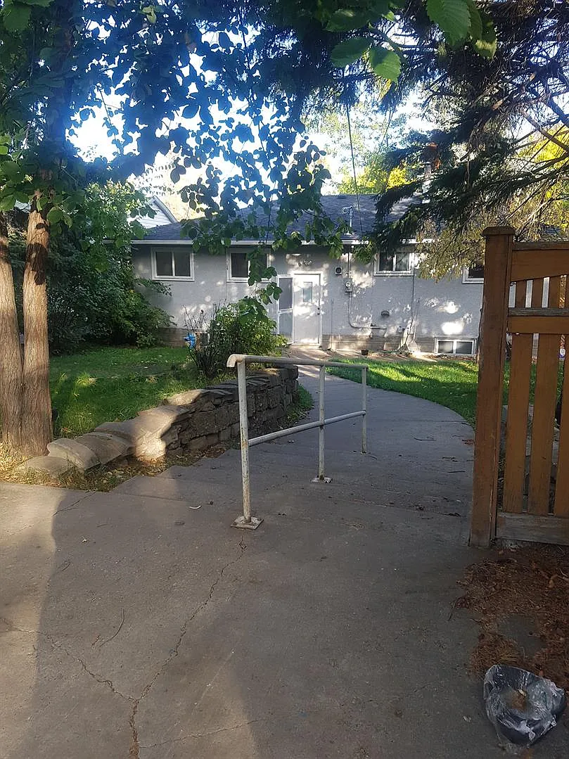 44 Birch Drive, St. Albert — Photo 1