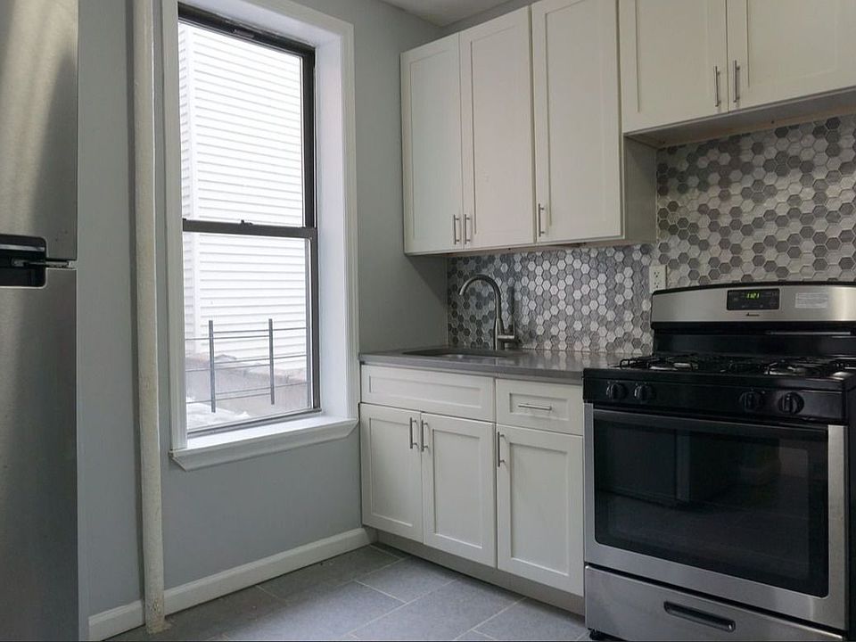 1st image of 171 Bay 17th St APT B4