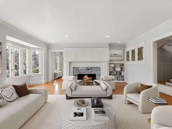 20 Winthrop Rd, Lexington, MA 02421