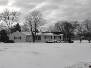 N51W16550 Fair Oak Ct, Menomonee Falls, WI 53051