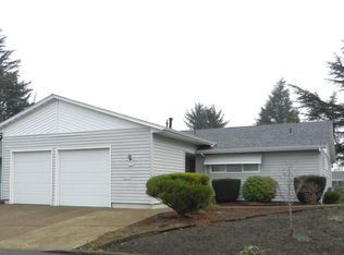 670 E Clackamas Cir, Woodburn, OR 97071