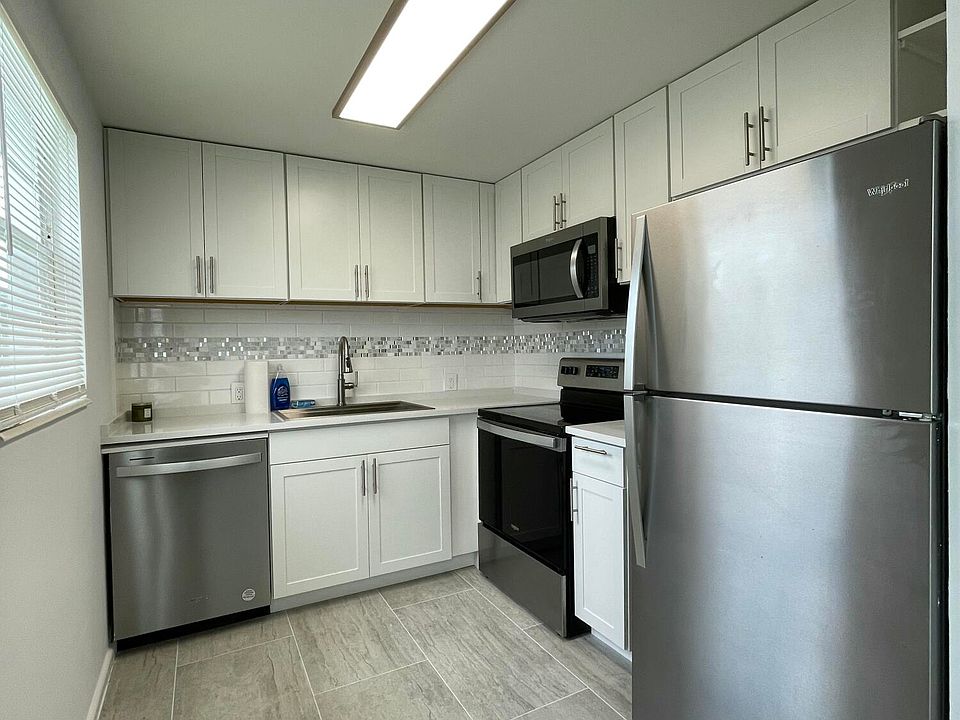 1st image of 613 Fanshaw #613