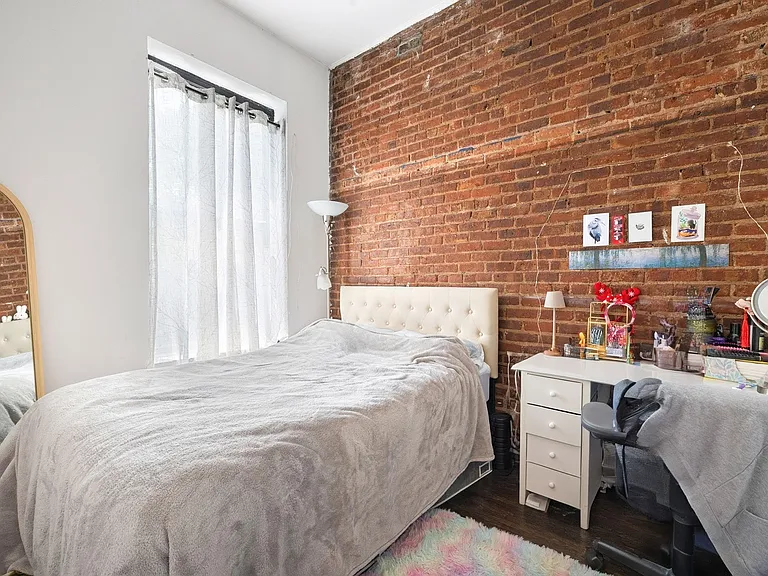 309 W 29th St #2F — Photo 7