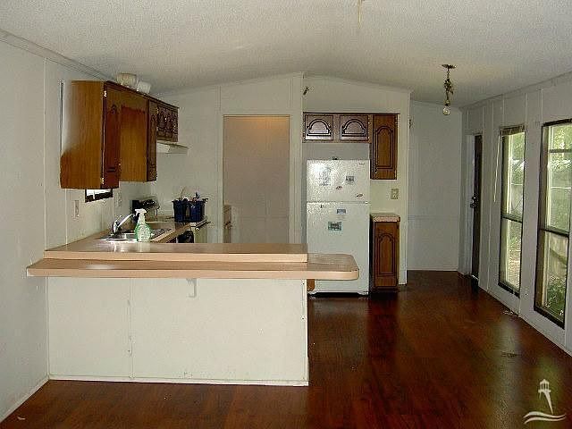 2nd image of 712 Dogwood Dr