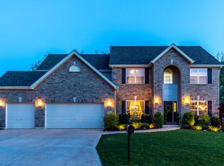 5548 Wooded Creek Dr, Saint Charles, MO 63304