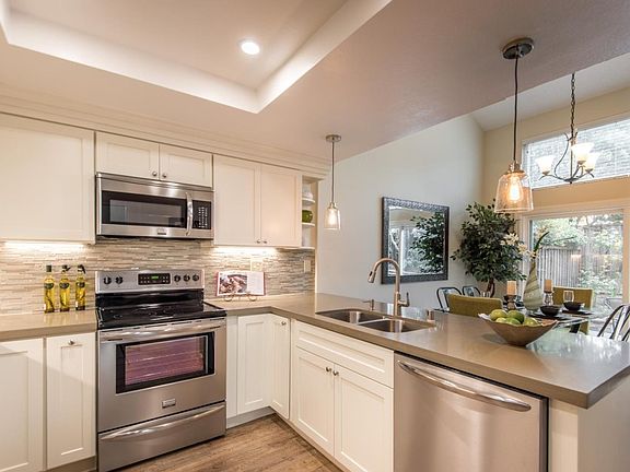 5th image of 20702 Garden Crest Ct