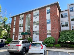 15 Commonwealth Ct APT 14, Brighton, MA 02135