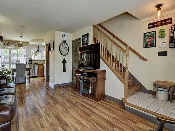 3rd image of 1583 Sandra Kay Ct