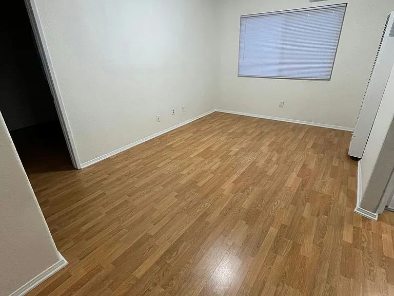 13423 Olive Dr #4 — Photo 7