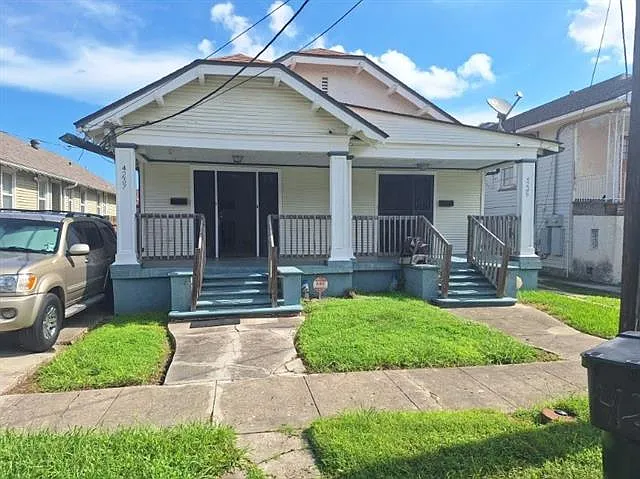 4237 General Pershing St