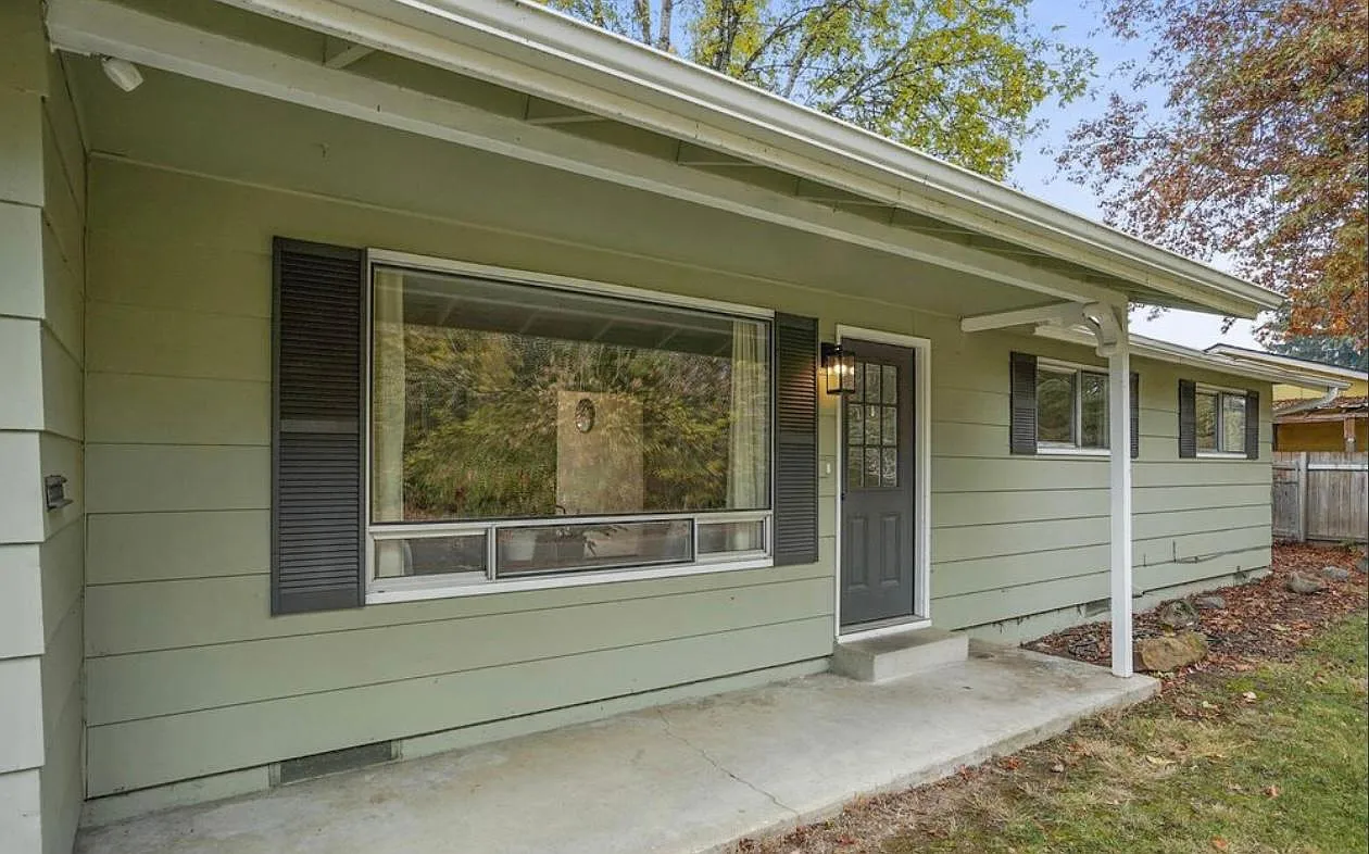 Hummingbird St NE, Salem — Photo 3