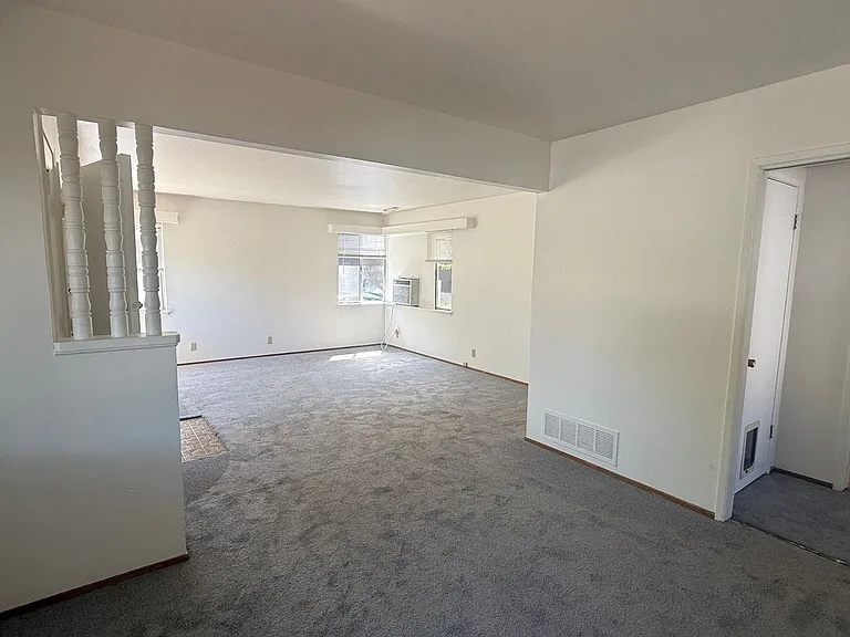 527 & 529 Callan Avenue — Photo 4