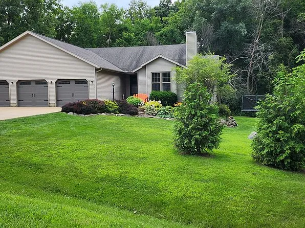 19347 Wood Dale Holw, Bloomington, IL 61705