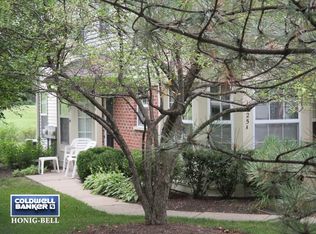 1625 Penny Ln APT A, Crystal Lake, IL 60014