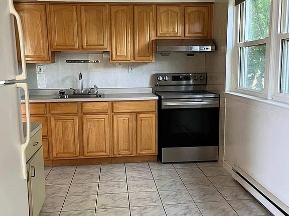 5th image of 4301 223rd St