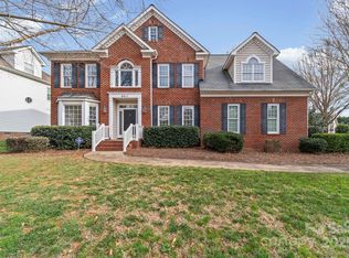 8811 Briarstone Ln, Waxhaw, NC 28173