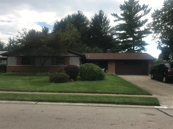 1218 Rona Parkway Dr, Fairborn, OH 45324
