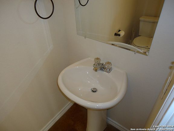 4th image of 4831 Appleseed Ct