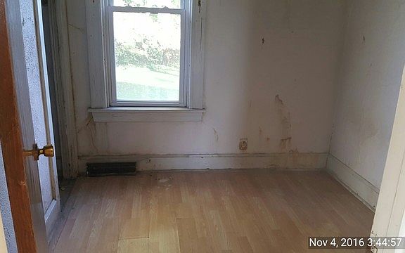 5th image of 1646 Broadway St