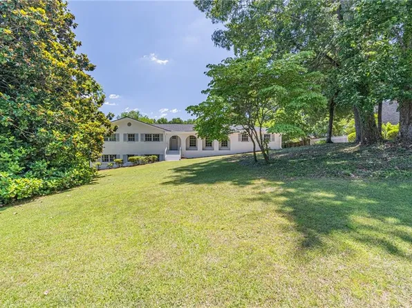 3621 Rainbow Cir, Snellville, GA 30039