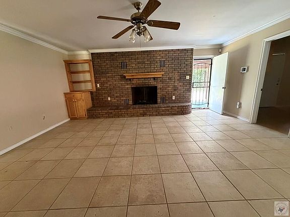 4th image of 104 Leslie Ln