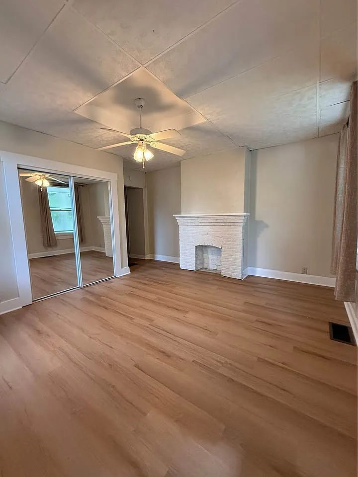 1 bed, 1000 sqft, $1,075 — Photo 3