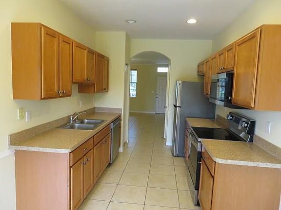 5th image of 2141 SE Fern Park Dr