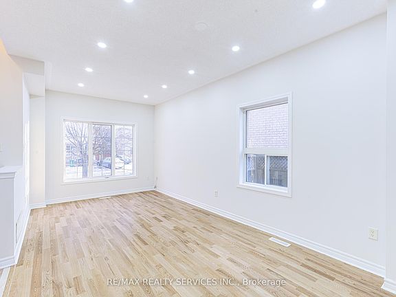 4th image of 6 Beachsurf Rd