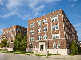 1632 E Irving Pl APT 37, Milwaukee, WI 53202