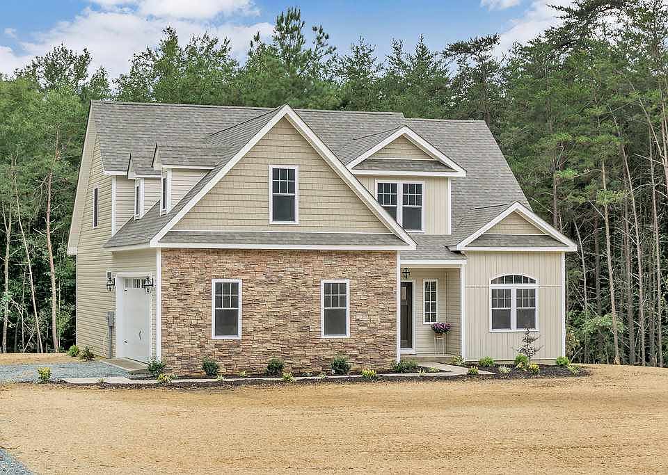 1st image of 6 Forest Glen Ln