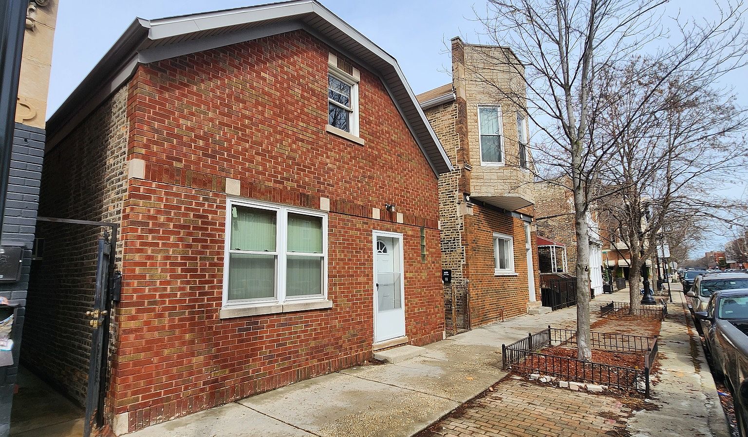 2444 S Oakley Ave, Chicago, IL 60608 | MLS #11753529 | Zillow