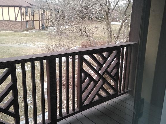 4th image of 1704 Lakecliffe Dr APT A