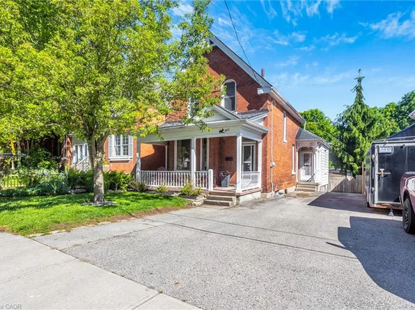 577 George St, Woodstock, ON N4S 4J7