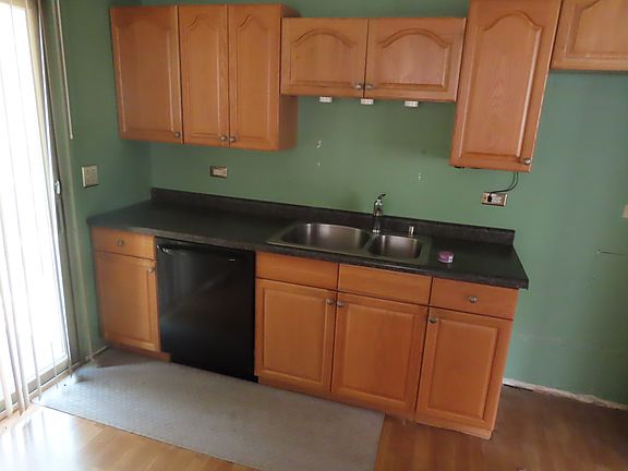 4th image of 1909 Woodside Ln